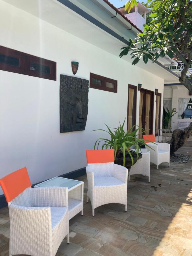 Villa Agung Beach Inn Lovina Eksteriør bilde