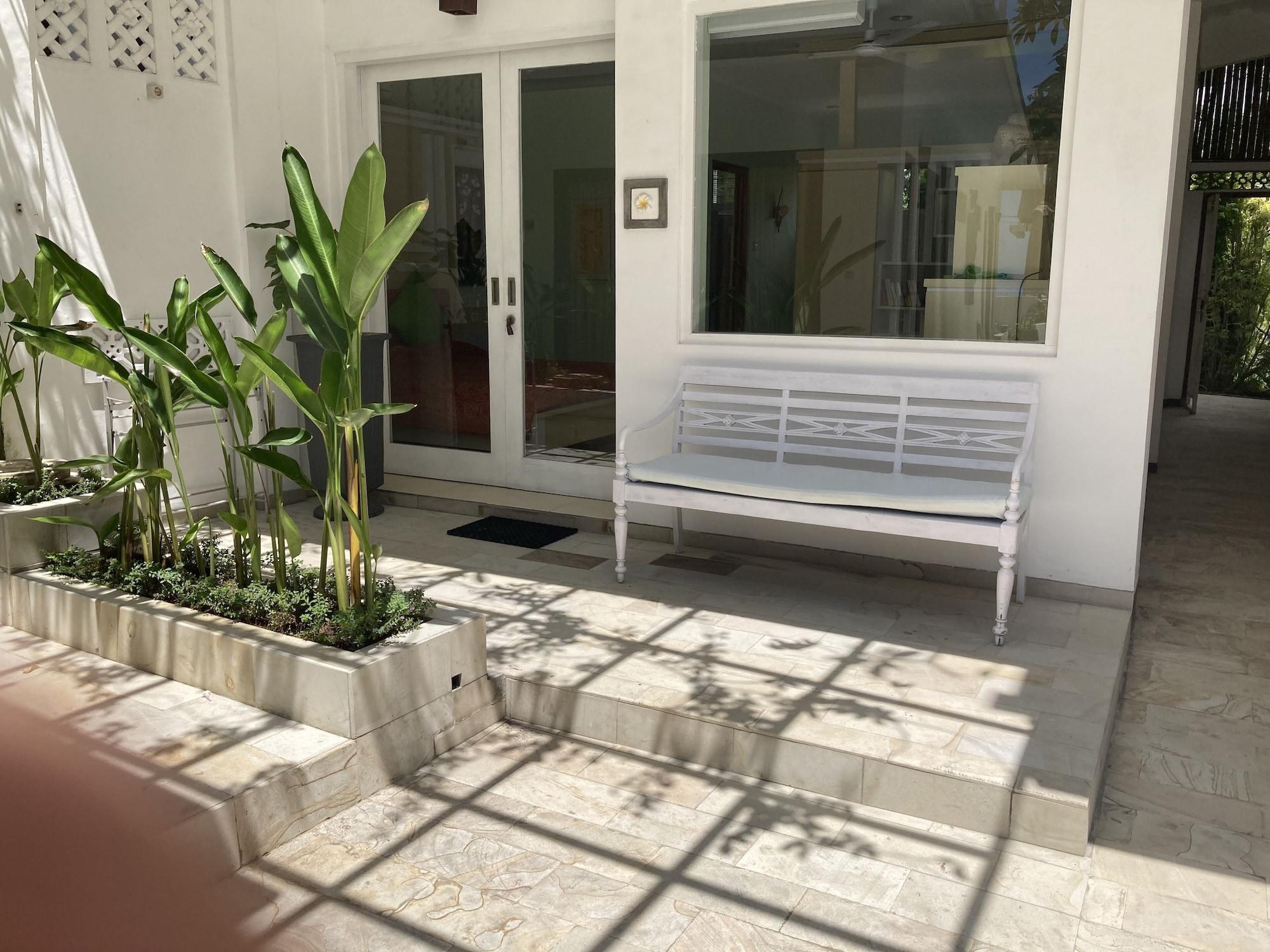 Villa Agung Beach Inn Lovina Eksteriør bilde