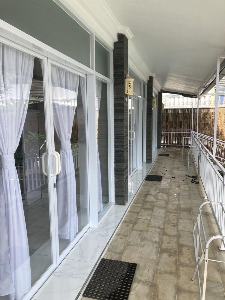 Villa Agung Beach Inn Lovina Eksteriør bilde
